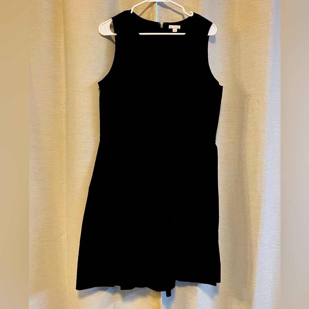 Sleeveless black dress